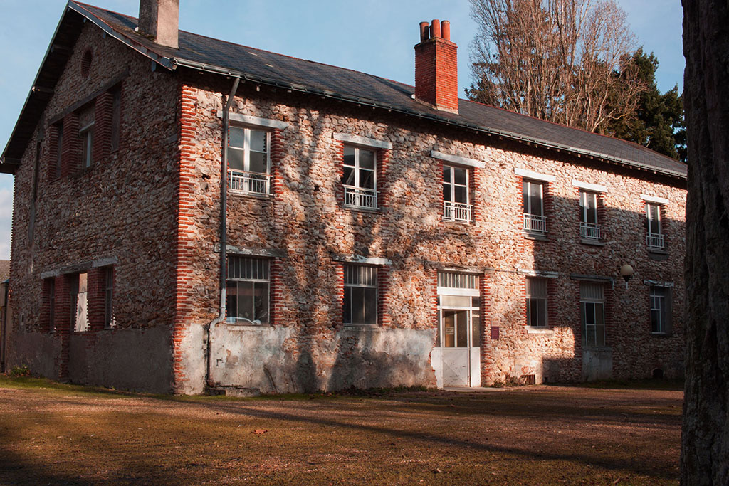 L'atelier ouvrira ses portes en septembre sur un site classé chargé d'histoire et de bonnes vibrations : le village des jeunes de Mettray.